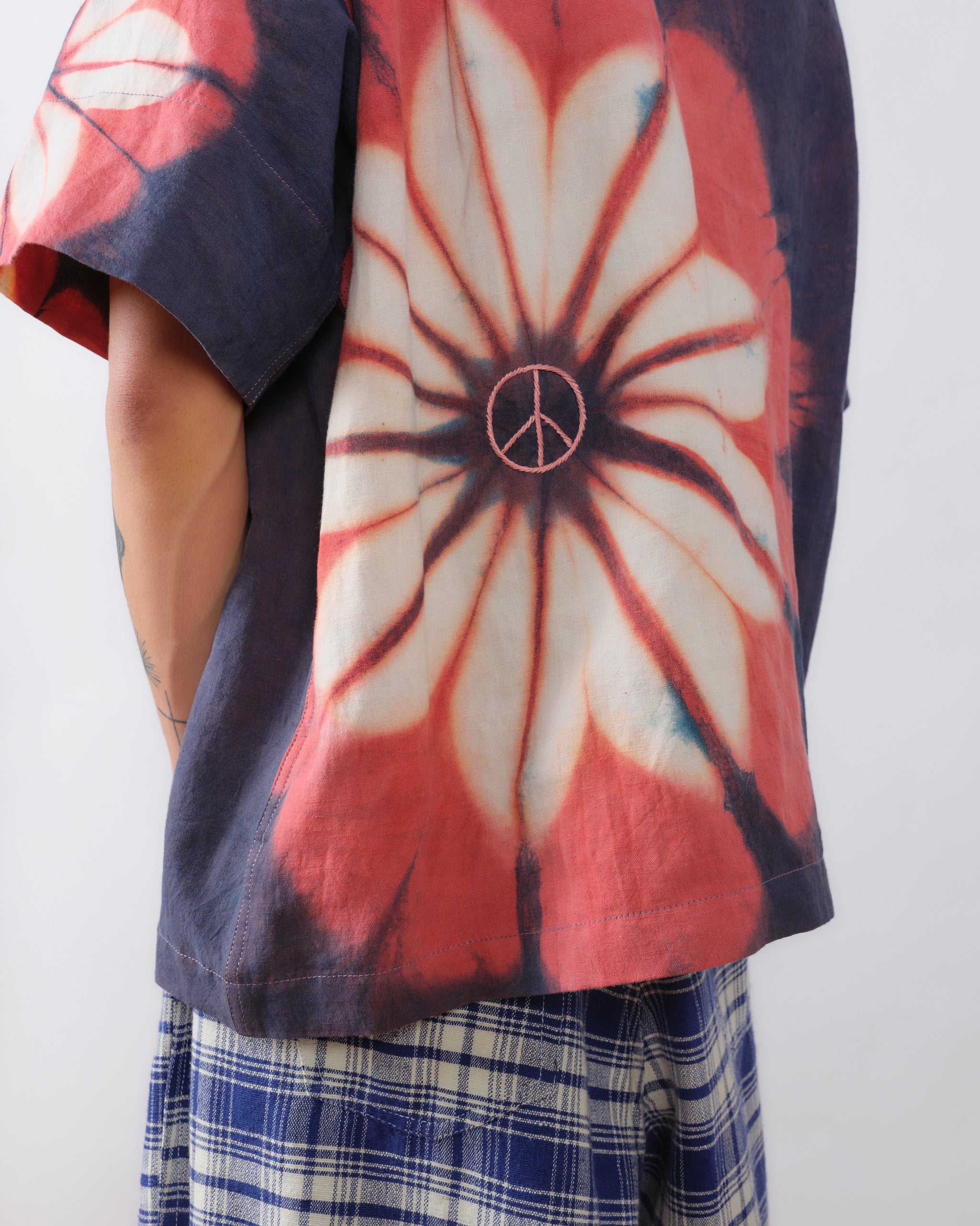 Greetings Shirt SS - Pink Flower Clamp